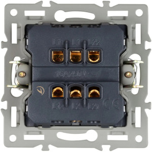 Выключатель  043720