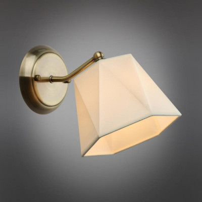 Бра 650 OML-65001-01